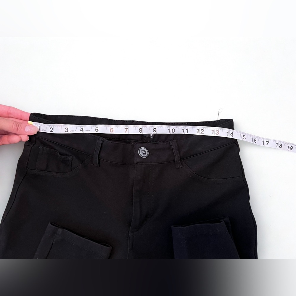 one 5 one Women's Black Stretchy Pants - Picture 5 of 8